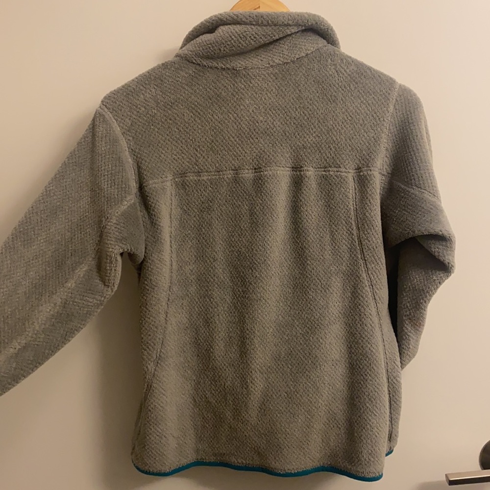 Gray Patagonia snap pullover - Picture 4 of 4